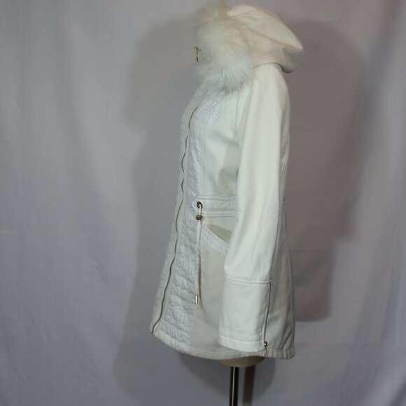 Via Spiga white  hooded fur zip ladies  light  quilted pattern coat  size small - Picture 2 of 8
